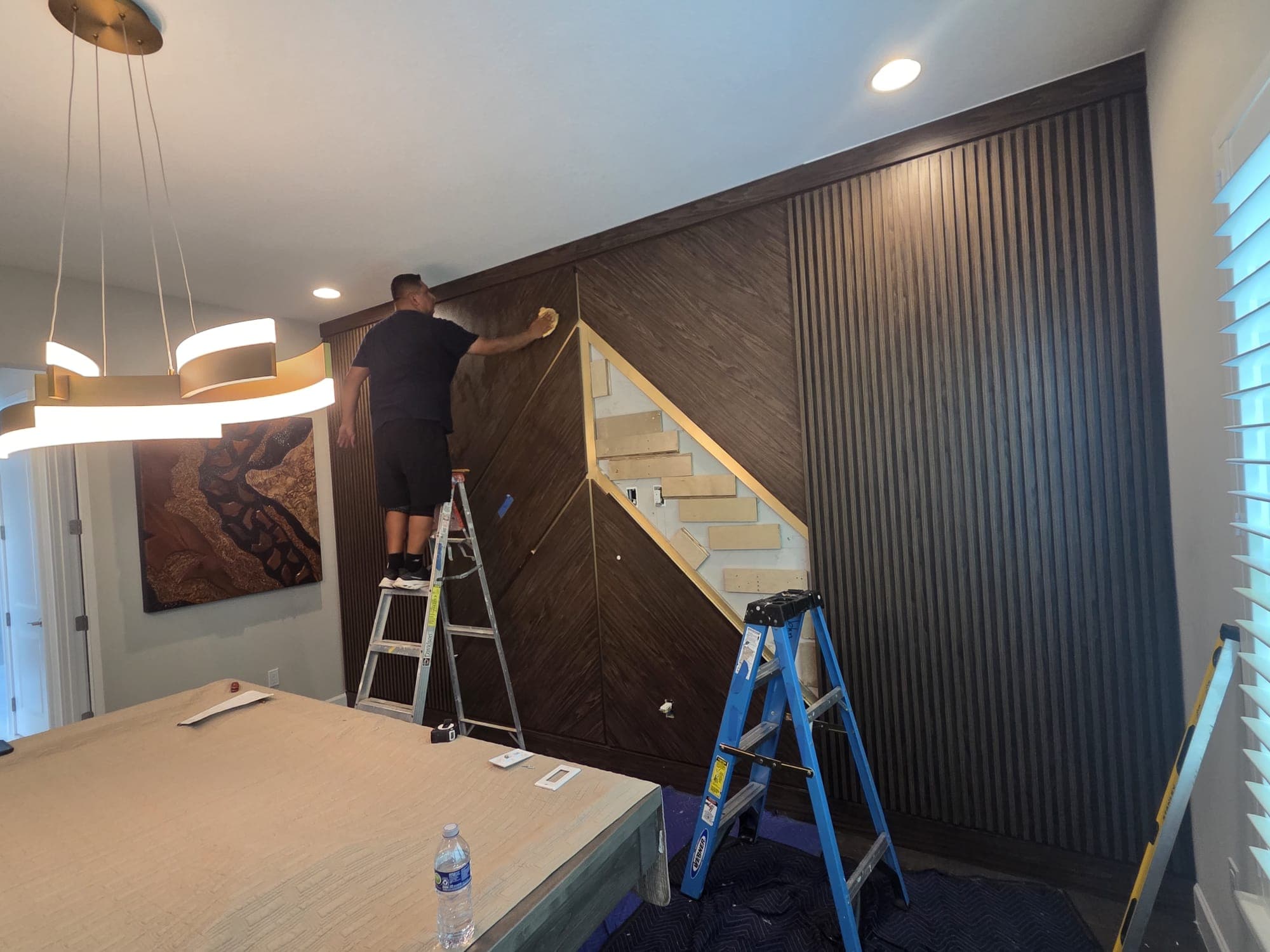 Decorative wall panel installation by COPLASA