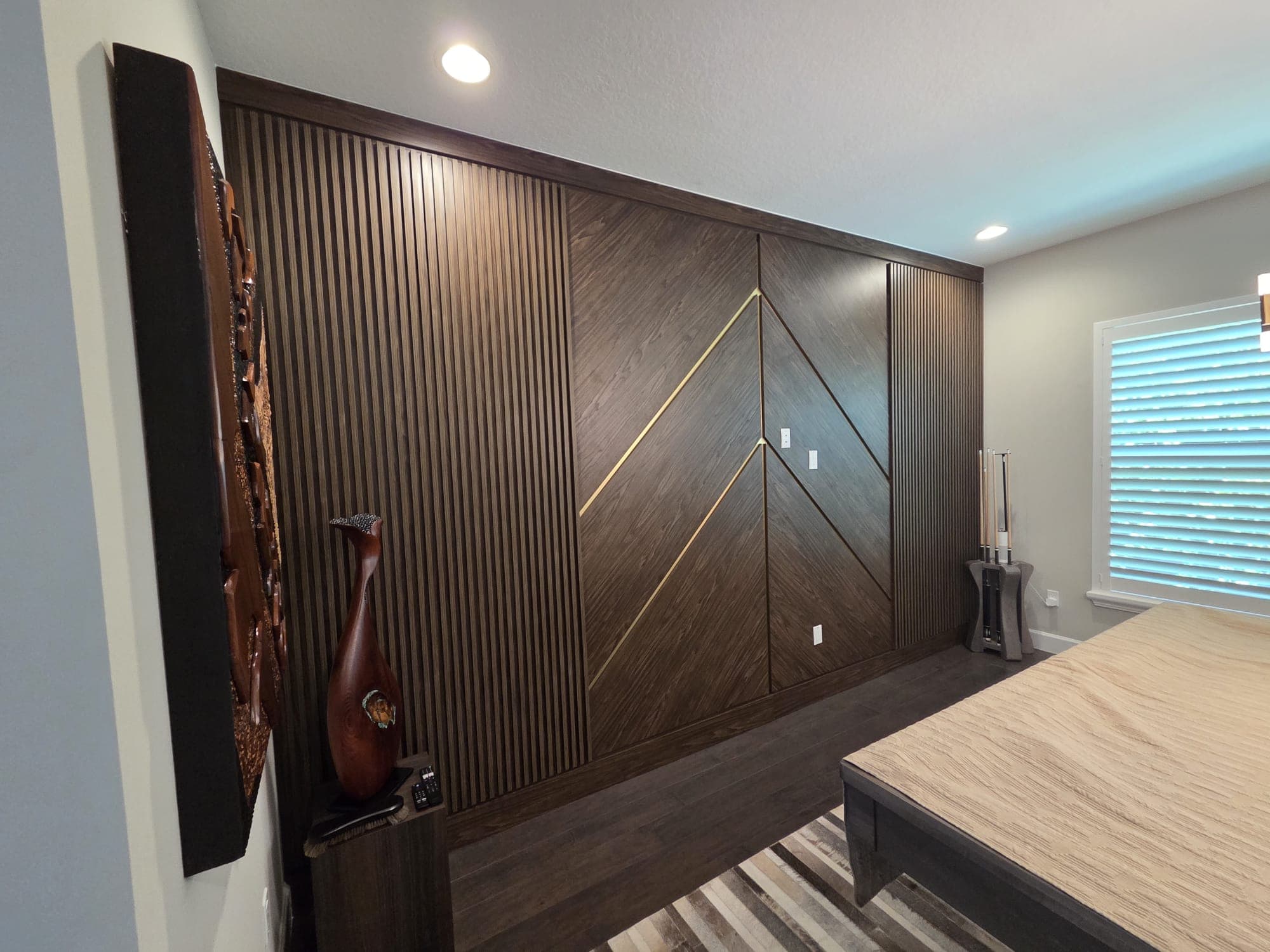 Decorative wall panel installation by COPLASA