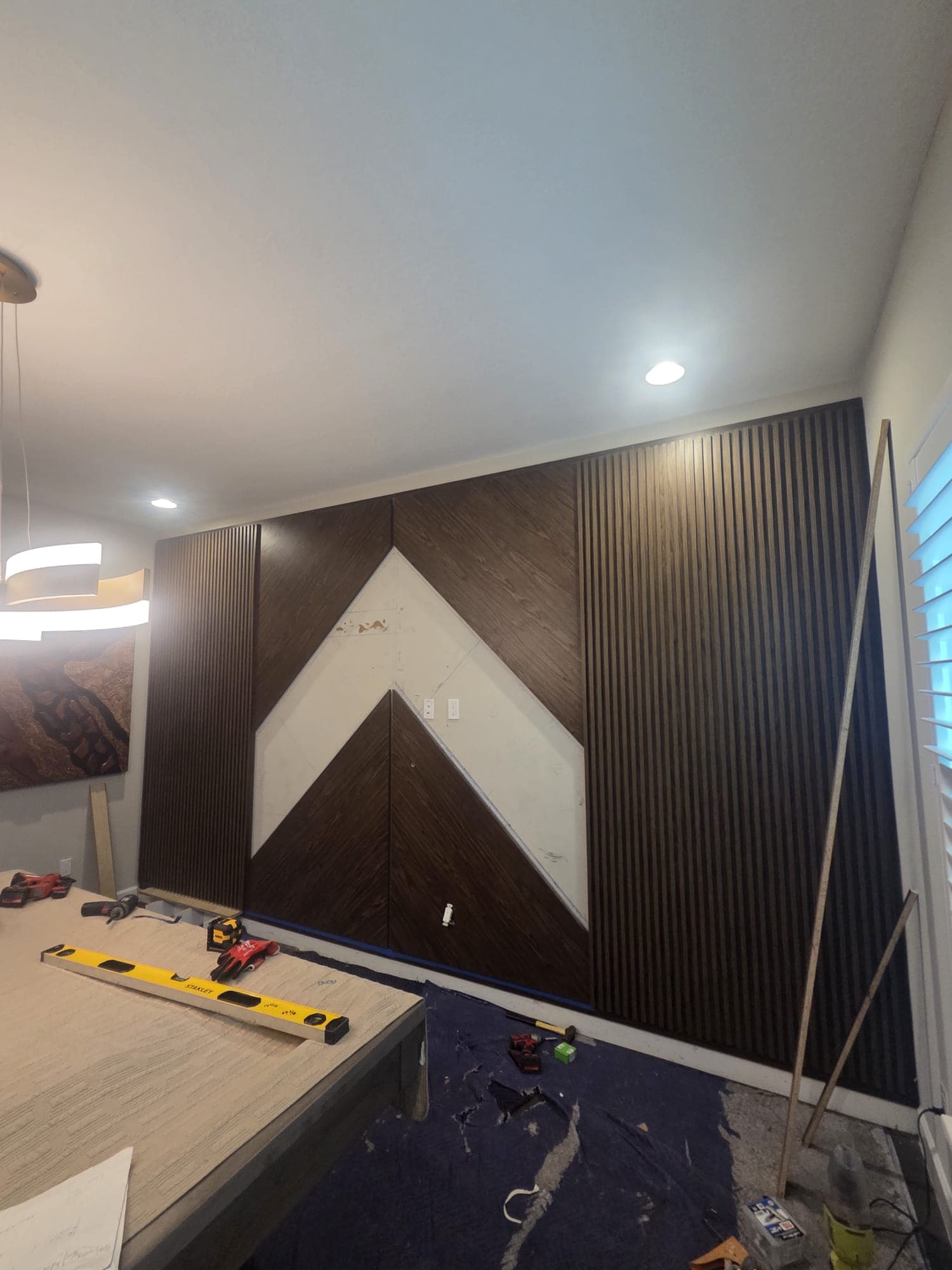 Decorative wall panel installation by COPLASA